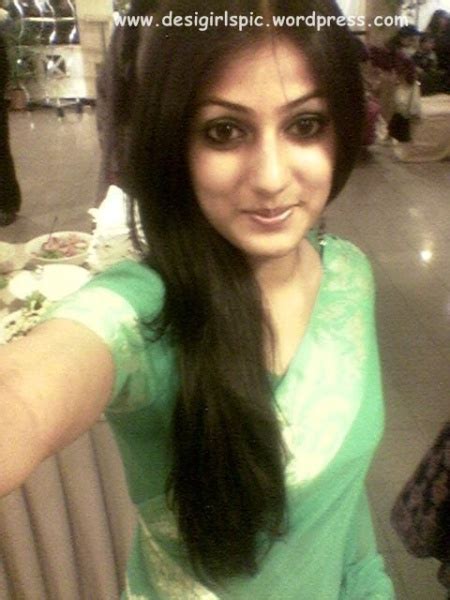 Desi Mumbai Girls Desi Mumbai Girl Mumbai Girl 4 Indian And Pakistani Desi Girls Pictures
