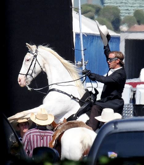 Pic See Armie Hammer As The Lone Ranger Ride His White Stallion Us