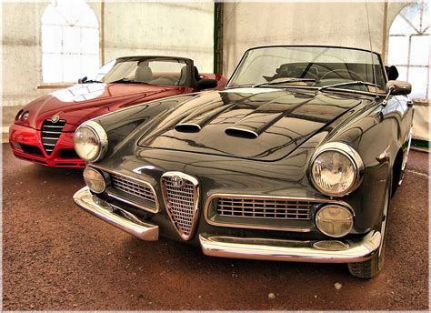 10 Iconic And Classic Vintage Cars