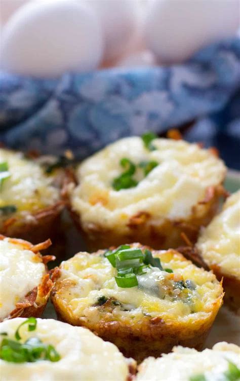 Perfect little portion controlled hash brown nests filled with eggs, cheese and ham. Cheesy Hash Brown Egg Nests | Mother Would Know