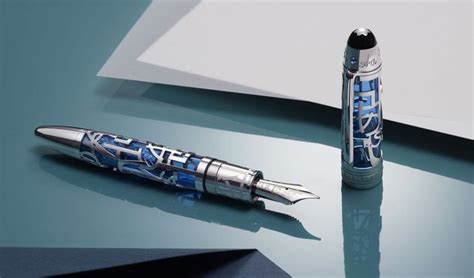 12 Celebrities Who Use Fountain Pens Luxipens