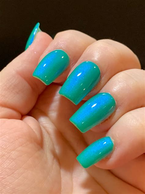 Inspired by the california coast, this nails down your spring break shade, inspiring road trips with the girls or sightseeing with your beau. Let's Glow - Neon Green Blue "Glow Pop Nail Polish ...