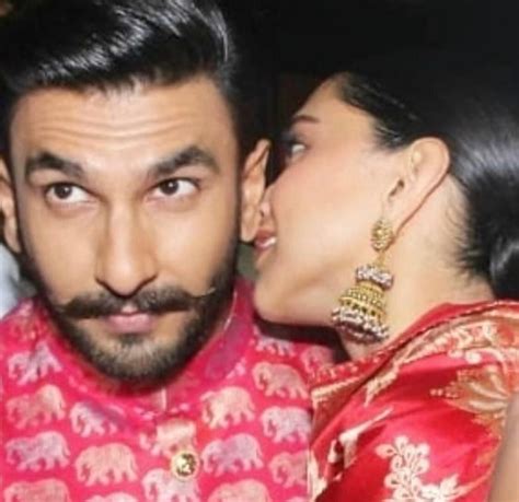 Newly Wed Deepika Padukone N Ranveer Singh 👰🤵 😍 Deepveerkishadi Deepveer Famous Couples Hot