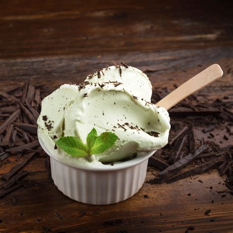 Epic gelato believes this is the best way to represent the cherished italian tradition of carefully preparing frozen treats with the utmost care. Mint Stracciatella Gelato - Gemma Gelato