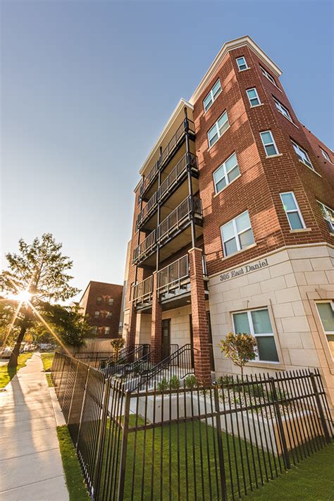 The perfect 2 bed apartment is easy to find with apartment guide. 305 Daniel Apartments - Champaign, IL | Apartments.com