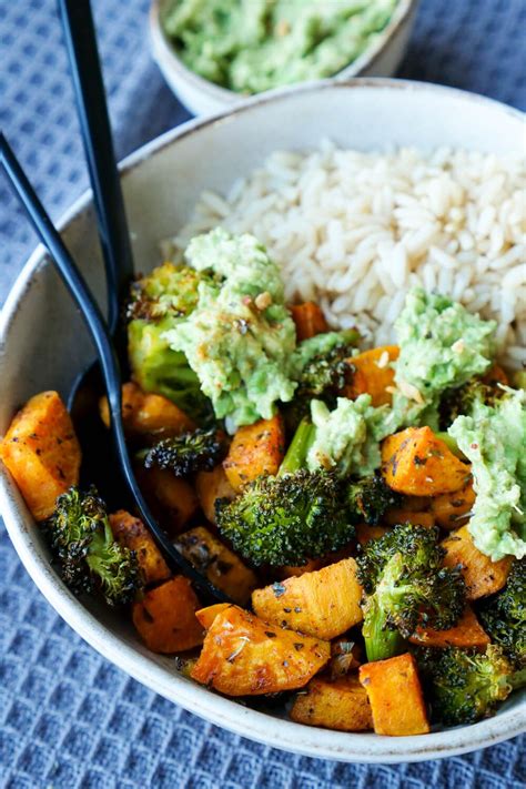 Geröstete Süßkartoffeln mit Brokkoli aus dem Ofen Rezept