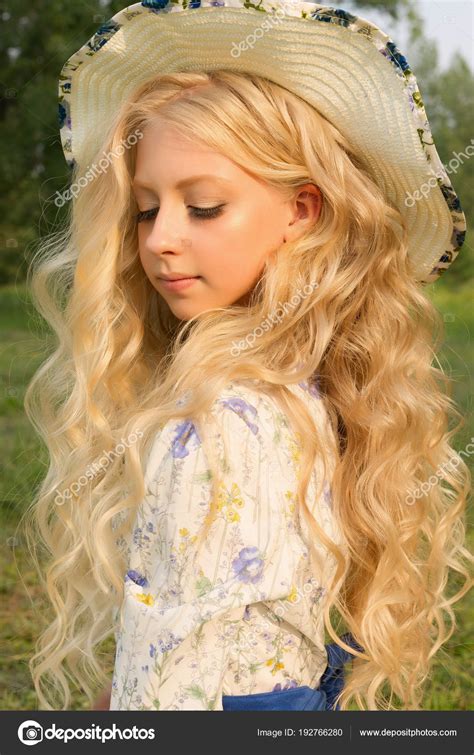 57 Hq Images Girls With Long Blonde Hair Happy Young Girl With Long