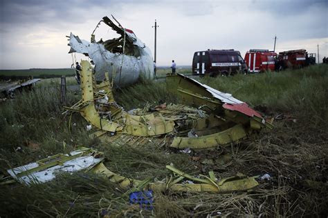 Malaysia Airlines Crash In Ukraine Photos From Flight 17 Crash Site Time