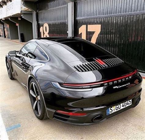 2020 Porsche 911 Shows Black Beauty Spec Autoevolution