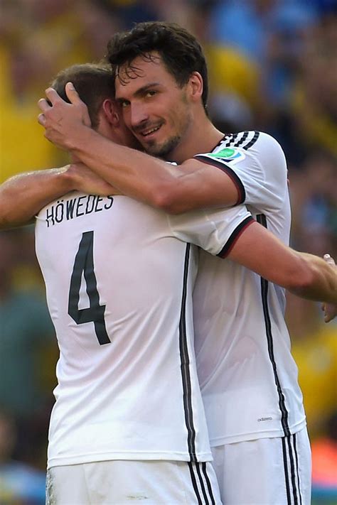 Latest on arsenal defender david luiz including news, stats, videos, highlights and more on espn. Weindende Fußballer: 20 Beweise, dass Fußballer-Emotionen ...