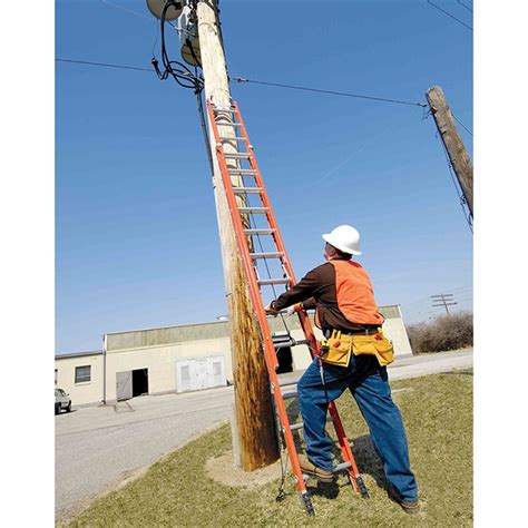 28 Ft Fiberglass Ladder W V Pole Grip Hooks