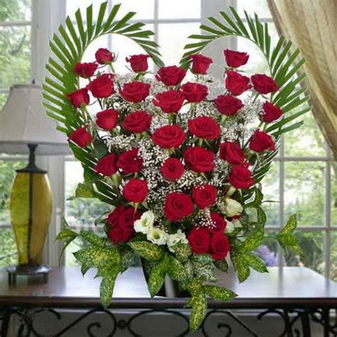 33 Beautiful Valentine Flower Arrangements That You Will Like Magzhouse