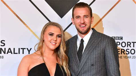But, of course, prince harry tied the knot with meghan markle at the royal wedding. Harry Kane marries childhood sweetheart Kate Goodland | BT