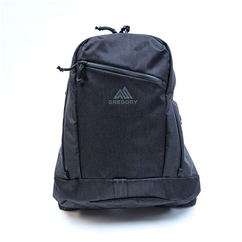 These gregory classic series day packs are part of the japanese lifestyle collection and follow the concept and attention to detail that wayne gregory established in california almost 30 years ago. Gregory Verge Day Pack Black 黑色 - Gregory