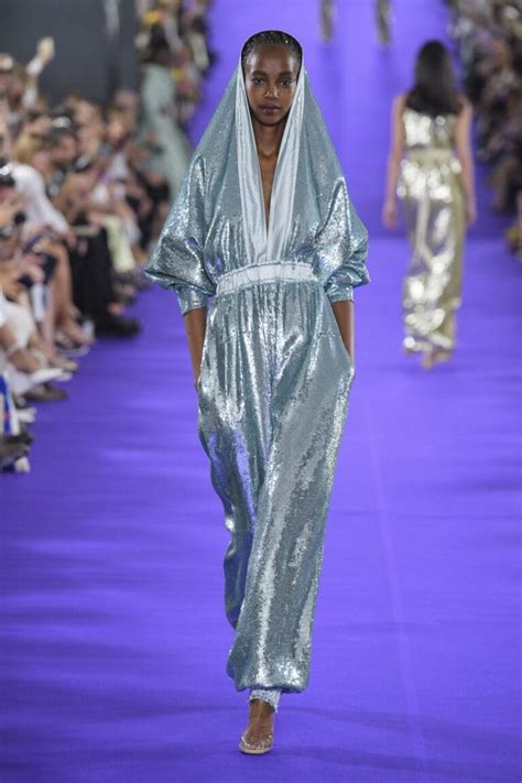 Alexis Mabille Haute Couture Fall 2022 2023 Runway Magazine ® Official
