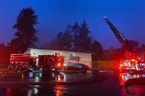 One Dead In Federal Way Apartment Fire At Least 7 Displaced Federal