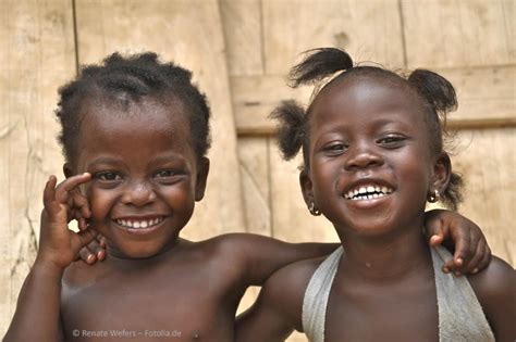 Ein besuch bei den halbnomadis. Patenschaften für Kinder und Familien in Afrika