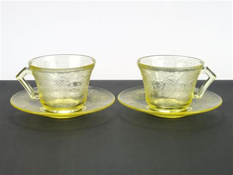 Hazel Atlas Florentine 2 Yellow Cups And Saucers 2 Sets Vintage