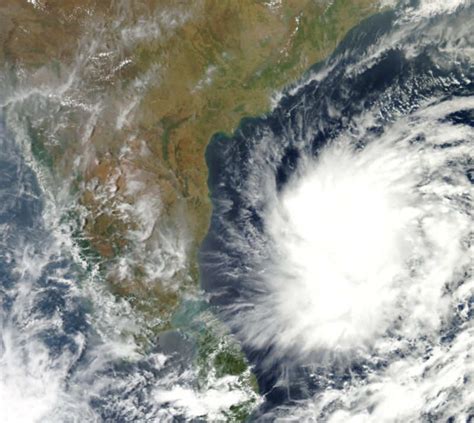 Here are the latest updates, satellite images and spaghetti models for cyclone amphan. Bay of Bengal Cyclone: Latest News, Videos and Bay of ...