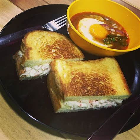 Sitting atop the podium is the podium hall. Raudhah Snacks - اسلام عليكم ورحمة الله وبركاته 👋🏻 hi ...