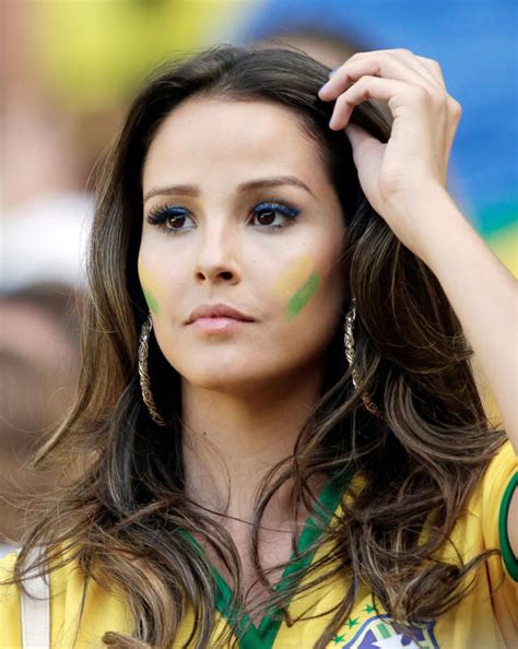 Ridiculously Photogenic Fans From The World Cup In 2021 Football