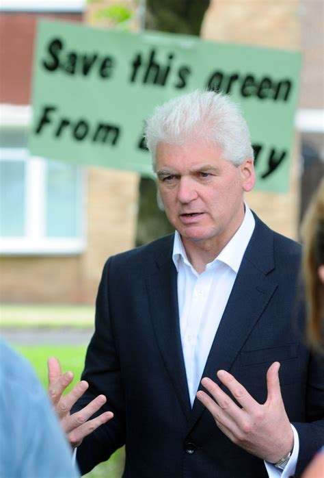 Gallery Ray Mallon Meets Residents In Acklam Teesside Live