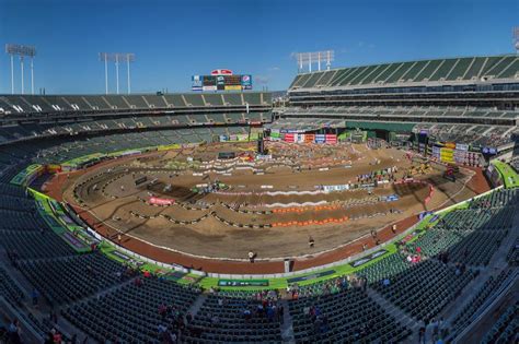 Yep, it's that time of the month again. Practice Report: Oakland - Supercross - Racer X Online