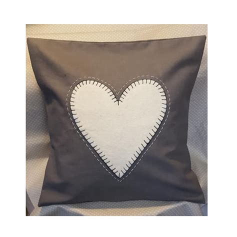 Home furnishings Heart Applique Cushion Digital Download | Busy Bees