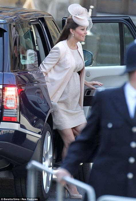 Katching My I Duchess Of Cambridge Is Elegant In Nude Jenny Packham As
