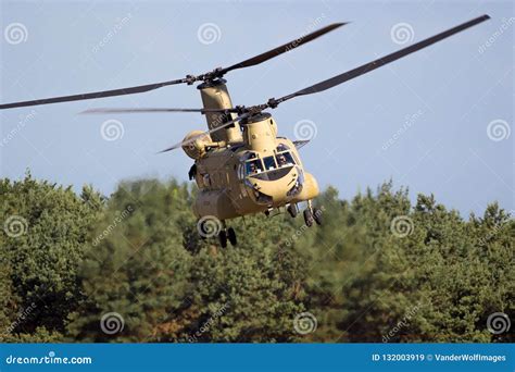 Us Army Boeing Ch 47 Chinook Helicopter Editorial Stock Image Image