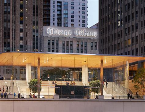 Apple Opens New Flagship Store in Chicago - Commercial Property Executive
