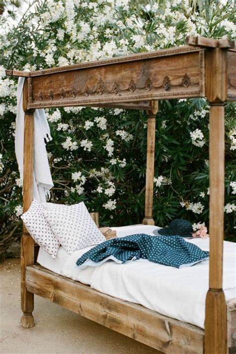 65 Outdoor Bed Ideas For Relaxing With Nature And Escape The Stuffy