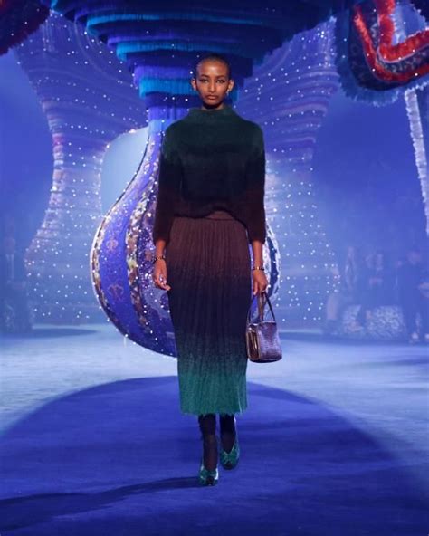 12 Koleksi Christian Dior Di Paris Fashion Week 2023