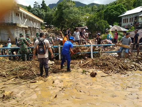 Distance 7 »island people« is a new band project consisting of mastering engineer conor dalton, grammy award winning producer. Indonesia - Deadly Flash Floods and Landslides in North ...