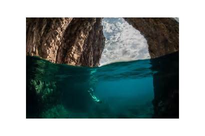 Underwater Split Water Sea Rock Nature Divers