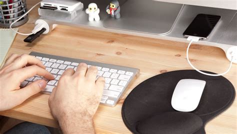 The Space Bar Desk Organizer Matches Your Mac