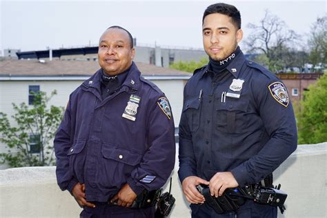 Nypd79pct Cops In Bed Stuy Arrest Police Impersonators Nypd News