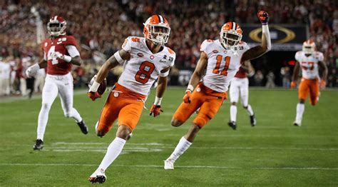 We also have a weekly fcs schedule and a college football tv schedule that includes all fbs and fcs games. 2019 College Football Bowl Games | Creative