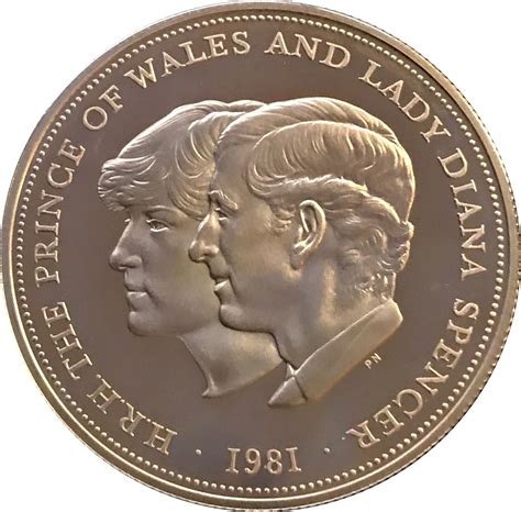 Issued by the royal mint in 1981 to mark the wedding of the current heir to the throne, hrh prince charles and lady diana spencer, this is one of the most important silver crowns of her majesty queen elizabeth ii's historic reign. 25 nouveaux pence Mariage du prince Charles et de Lady ...