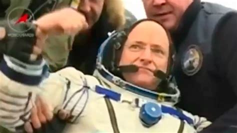 astronaut scott kelly back after nearly a year in space the irish sun the irish sun