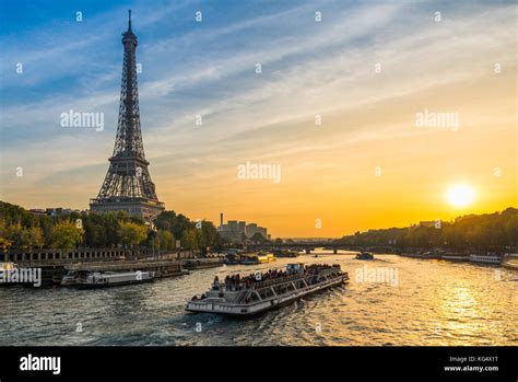 Sunset At The Eiffel Tower Paris Stock Photo Alamy