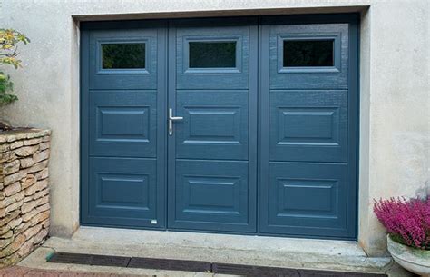 Selon les modèles, les portes de garage france fermetures sont disponibles en pvc, aluminium, acier et bois. Porte de garage pliante prix - Idées de travaux