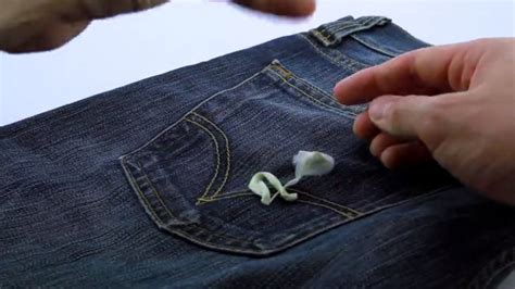 Comment enlever un chewing-gum collé sur votre jean