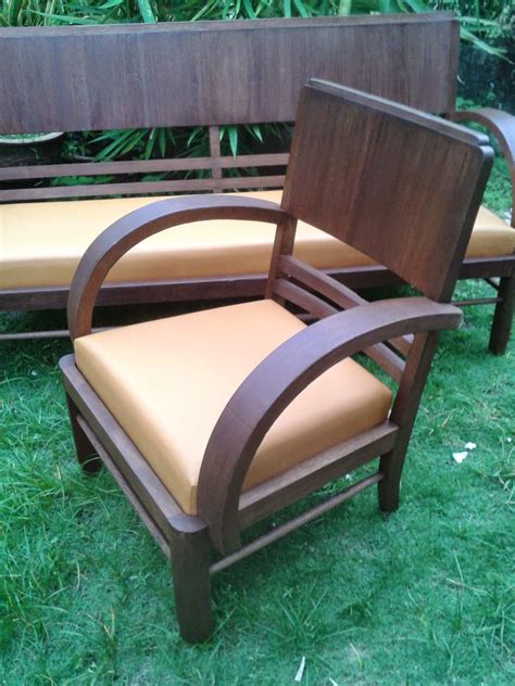 Kerusi kayu mudah ini adalah goyangnya. Ezany Galleria...: FOR SALE : SET KERUSI KAYU ANTIK BERKUSYEN