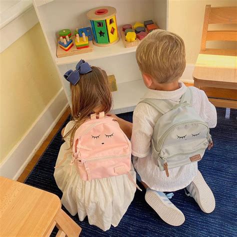 Fredrik Eklund s Twins ½ Head Off on Their First Day of School