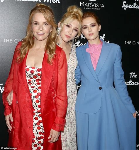 Lea Thompson 57 And Daughters Madelyn 27 And Zoey 23 Look More Like Sisters As They Plug