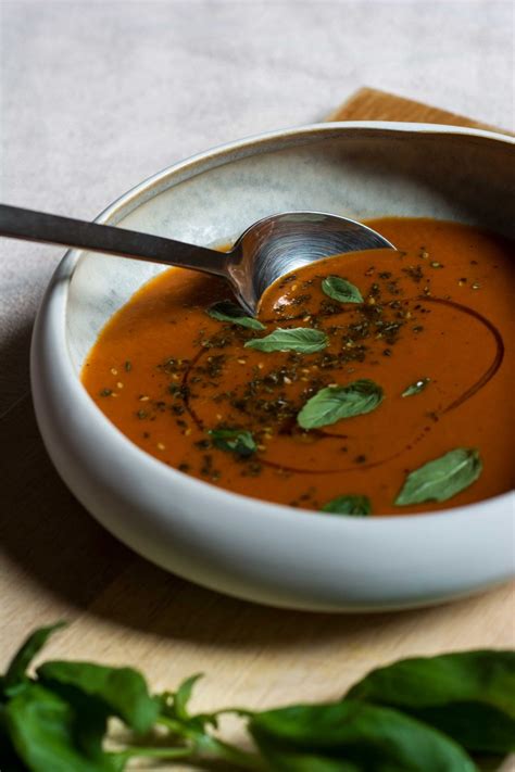 Creamy Tomato Chickpea Soup With Zaatar And Basil Cocos Green Deli