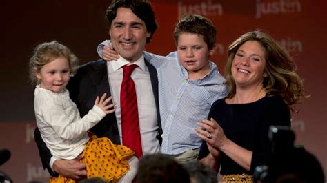 Justin Trudeau Wins Liberal Leadership Race In Resounding Fashion