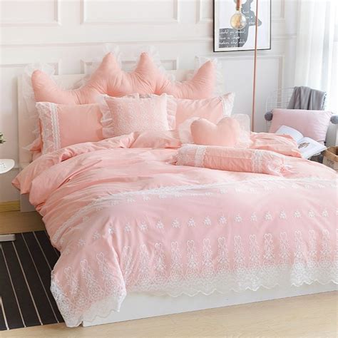 Romantic Lace Design Coral Pink And White Trendy Fancy Girls Twin Full Queen Size Bedding Sets