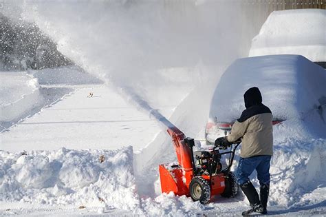 9 Of The Best Snow Blowers In 2022 Gardeners Path Buying Guide